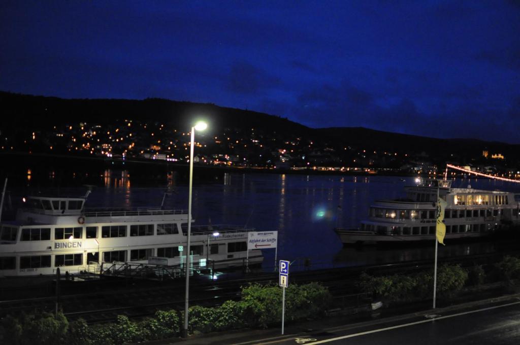 Hotel Krone Ruedesheim Rüdesheim am Rhein Exteriör bild